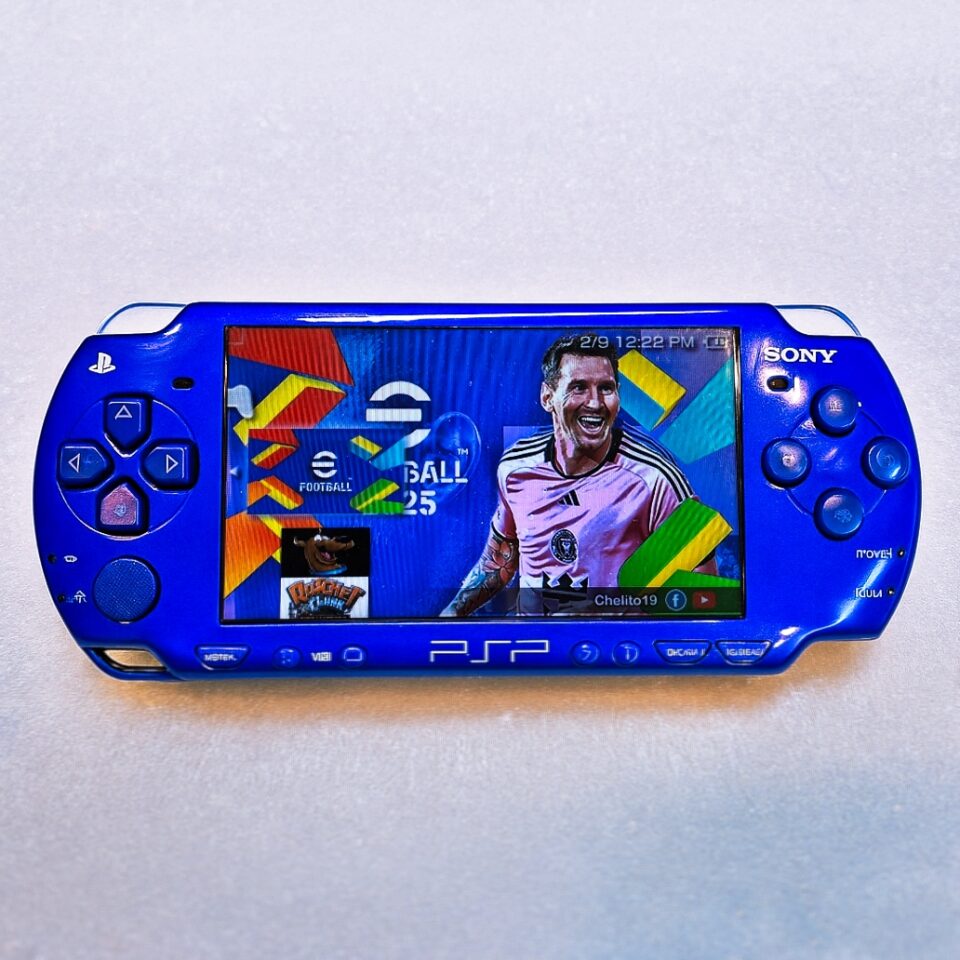 CONSOLA PSP 2000 AZUL CON 32 JUEGOS + JUEGOS DE SUPER NINTENDO CON SD 32GB [PRODUCTO DE SEGUNDA]