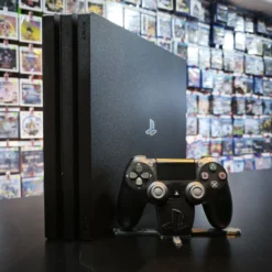 Alternative view of Playstation 4 Pro 1TB (Usado)